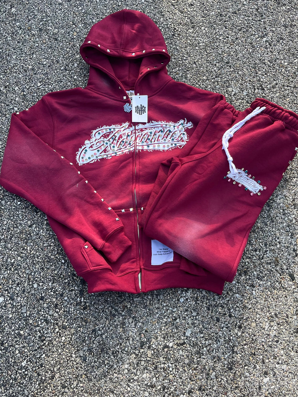 Advancer Sweatsuit preorder