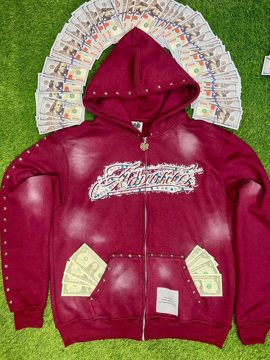 Advancer Sweatsuit preorder