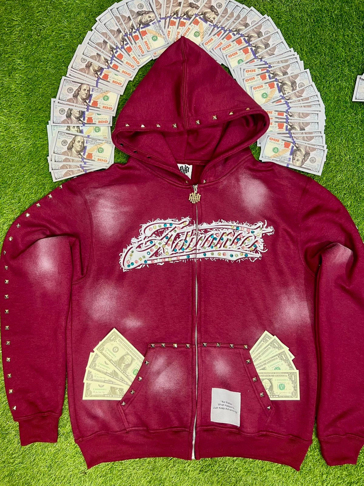 Advancer Sweatsuit preorder